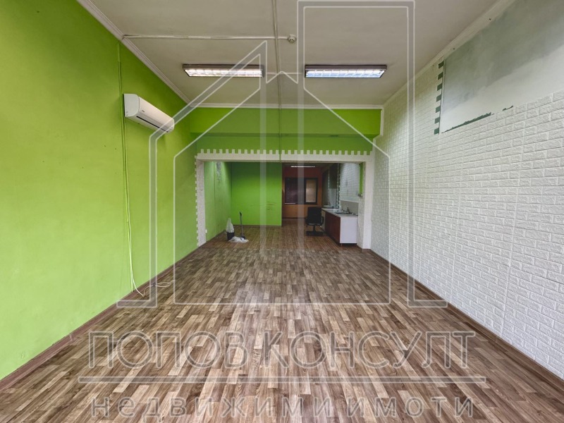 Дава под нем  Магазин, град Пловдив, Кючук Париж •  300 EUR • ID 58398605 — holmes.bg - [1] 