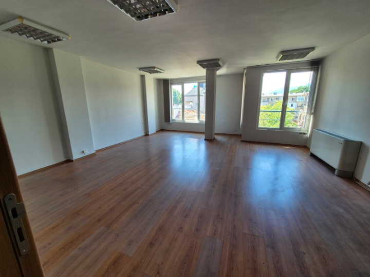 Te huur  Kantoor Sofia , Oborishte , 115 m² | 60467430