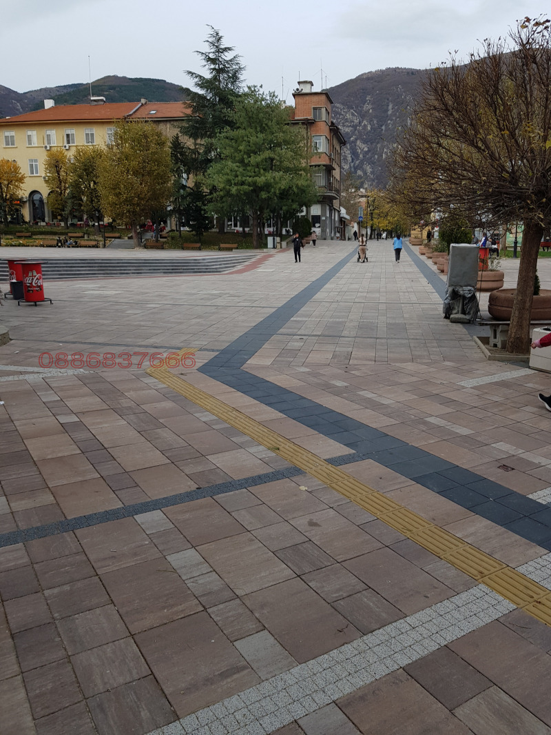 Дава под наем ОФИС, гр. Карлово, област Пловдив, снимка 6 - Офиси - 52780668