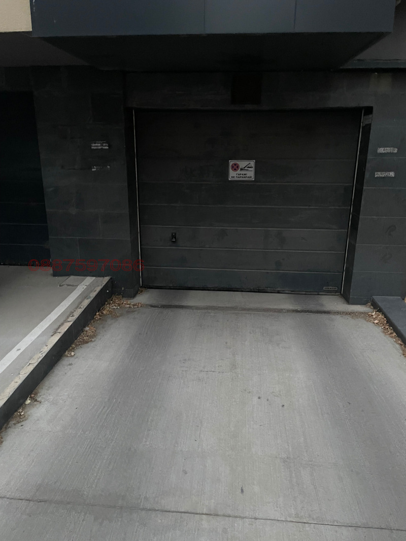 Дава под наем ГАРАЖ, ПАРКОМЯСТО, гр. Пловдив, Кършияка, снимка 2 - Гаражи и паркоместа - 53208005