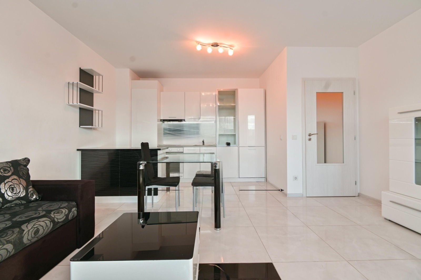 Дава под наем 3-СТАЕН, гр. София, Красна поляна 3, снимка 5 - Апартаменти - 53887399