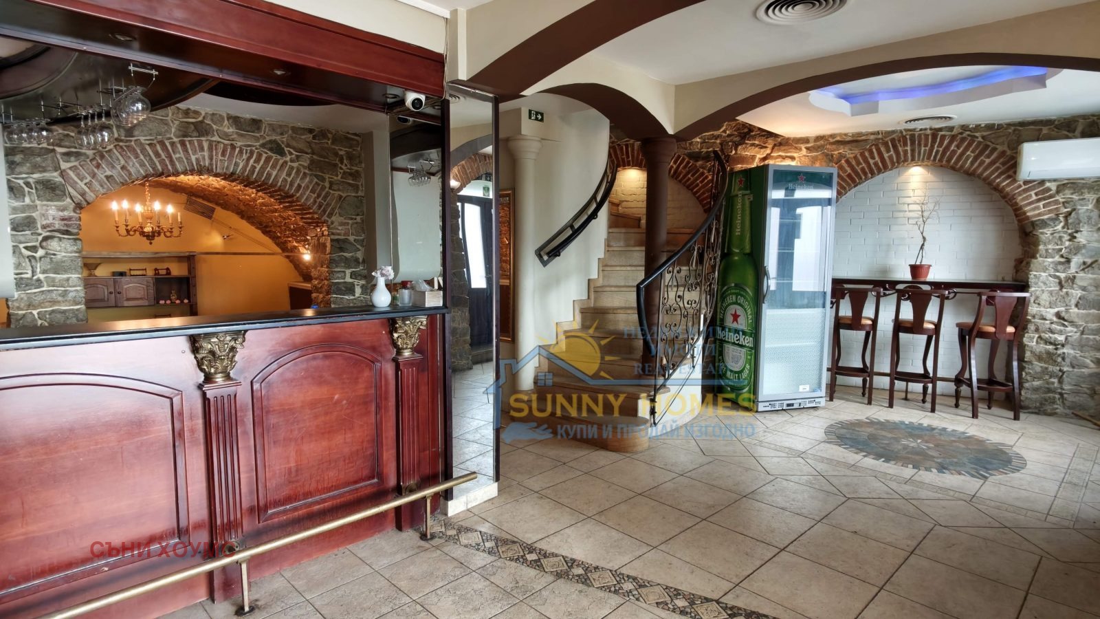 Дава под наем ЗАВЕДЕНИЕ, гр. Велико Търново, Център