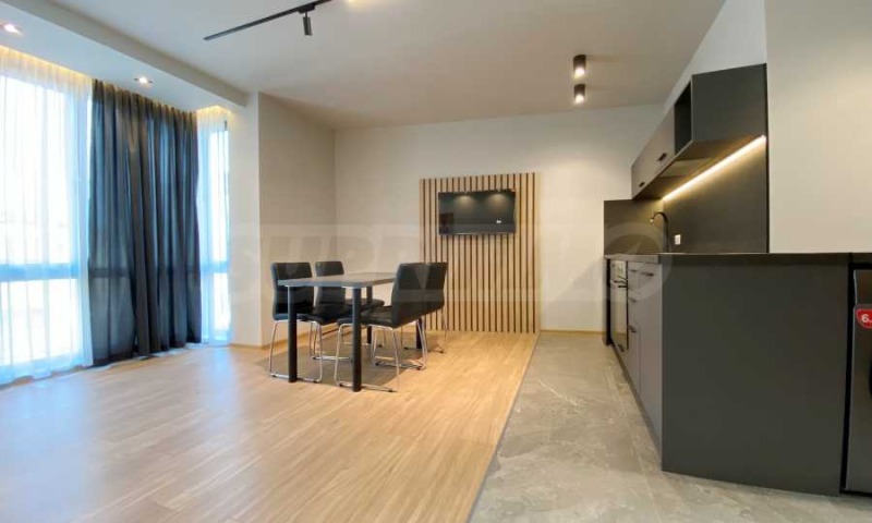 Дава под Наем 2-СТАЕН в град Пловдив, Център - 60 кв.м / 650 € » 1 271.29 лв., СУПРИММО ПЛОВДИВ