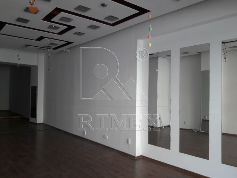 Vuokrattavana  Myymälä Plovdiv , Tsentar , 139 neliömetriä | 97484939