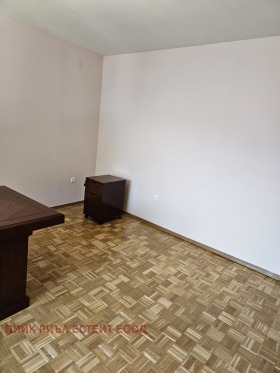 Büro Letishte Sofia, Sofia 3