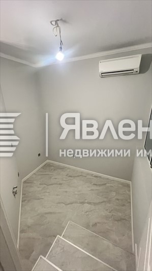 Дава под наем МАГАЗИН, гр. Варна, Колхозен пазар, снимка 3 - Магазини - 55094512
