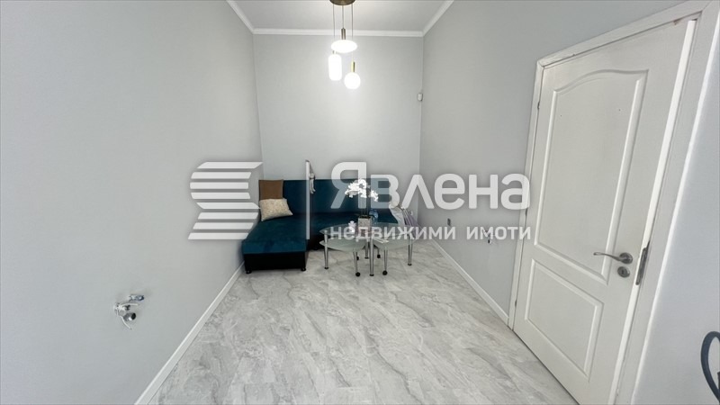 Дава под наем МАГАЗИН, гр. Варна, Колхозен пазар, снимка 2 - Магазини - 55094512