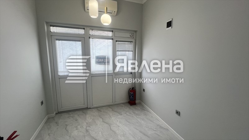 Дава под наем МАГАЗИН, гр. Варна, Колхозен пазар, снимка 4 - Магазини - 55094512
