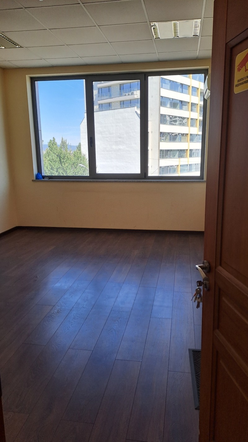 För uthyrning  Kontor Sofia , Letistje Sofia , 24 kvm | 94869434 - bild [2]