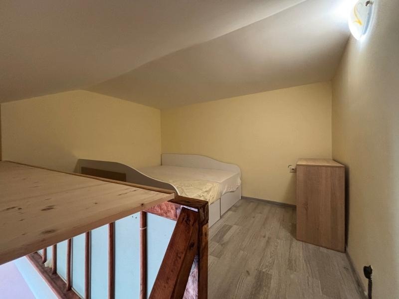 Kiadó  Stúdió Sofia , Bankja , 40 négyzetméter | 57638765 - kép [3]