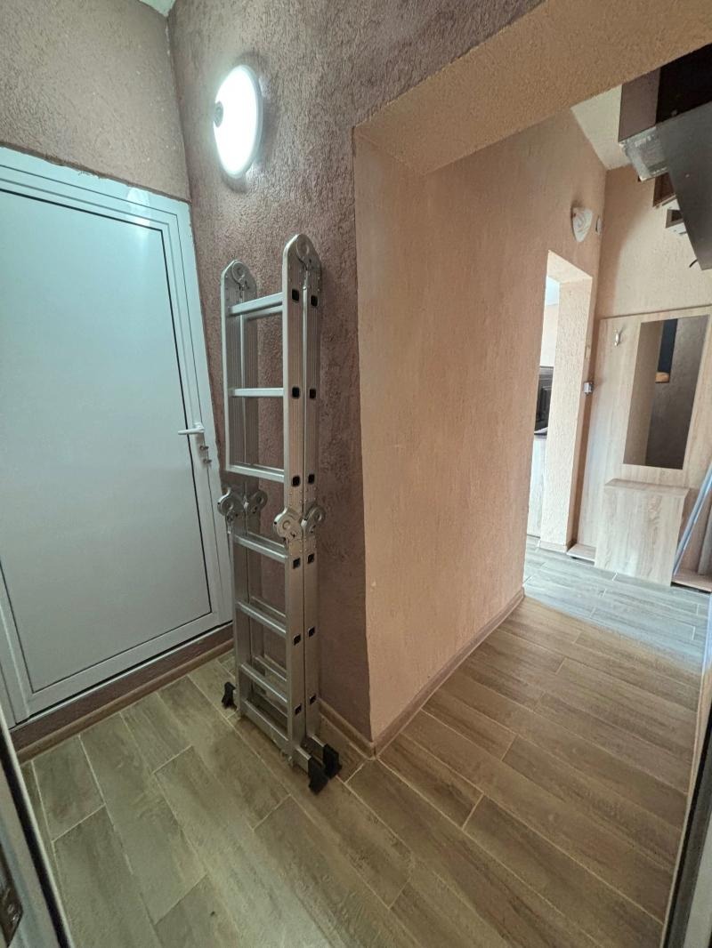 Kiadó  Stúdió Sofia , Bankja , 40 négyzetméter | 57638765 - kép [5]