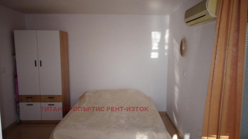 Издаје се  1 спаваћа соба Бургас , Центар , 50 м2 | 28595174 - слика [4]