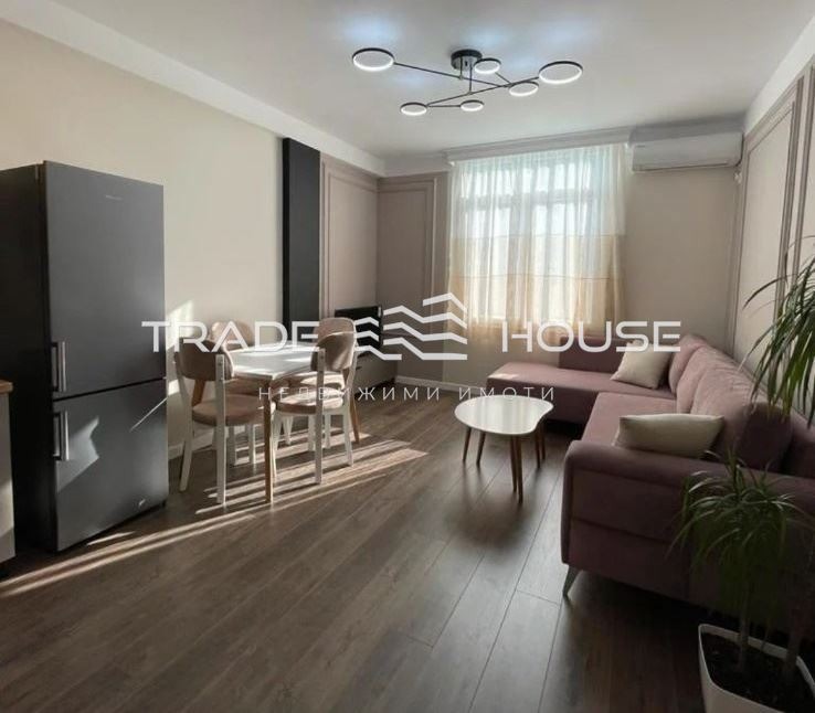 De inchiriat  1 dormitor Plovdiv , Iujen , 57 mp | 39645783