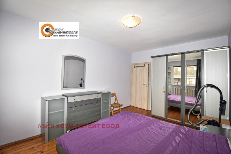 K pronájmu  2 ložnice Sofia , Borovo , 90 m2 | 30920420 - obraz [7]