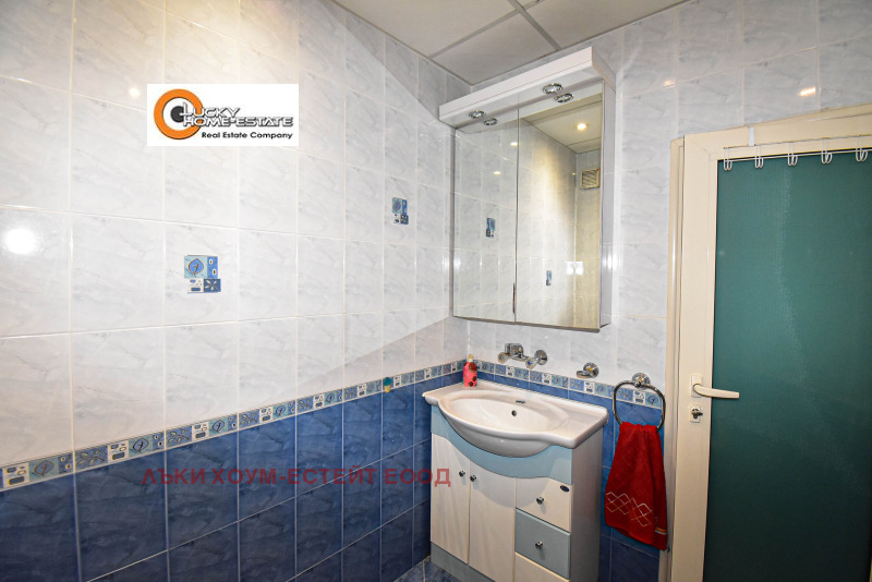 K pronájmu  2 ložnice Sofia , Borovo , 90 m2 | 30920420 - obraz [13]