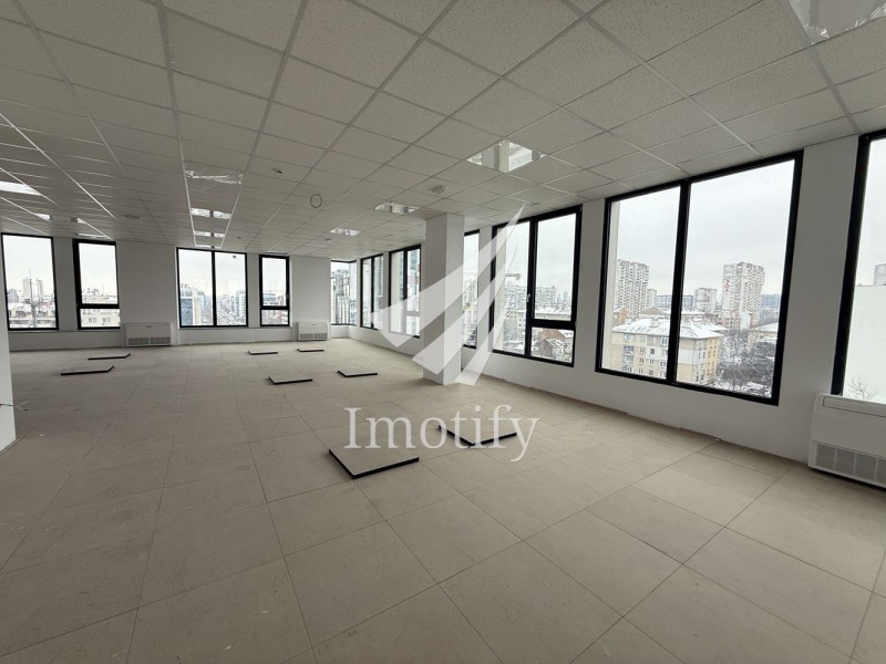 Дава под Наем ОФИС в град София, Център - 362 кв.м / 3 982 € » 7 788.12 лв., ИМОТИФАЙ