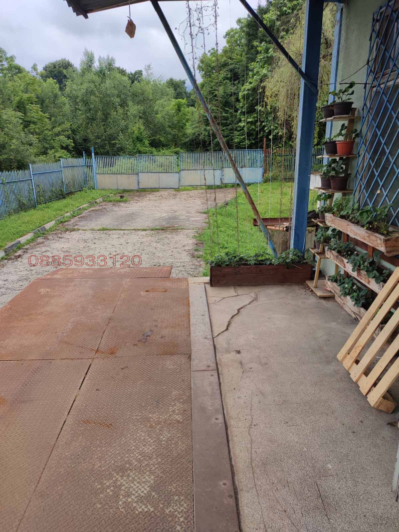 Дава под наем ПРОМ. ПОМЕЩЕНИЕ, гр. Вършец, област Монтана, снимка 11 - Производствени сгради - 52779237