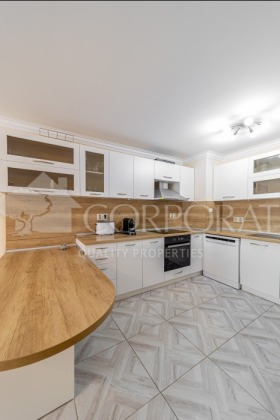 3 bedroom Tsentar, Sofia 3