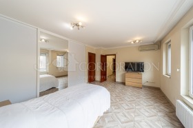 3 bedroom Tsentar, Sofia 10