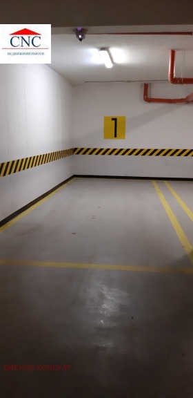 Garage Lozenec, Sofia