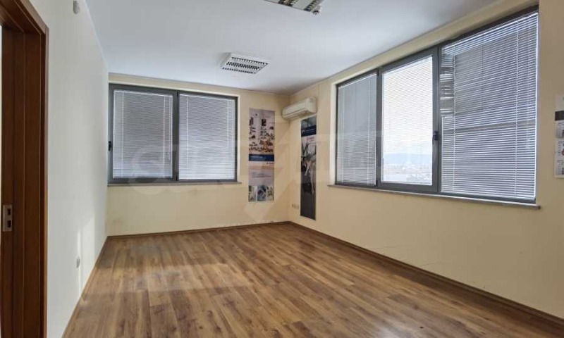 Zu vermieten  Büro Sofia , NPZ Iskar , 86 qm | 77371460 - Bild [2]