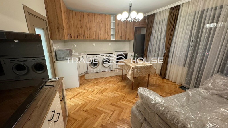 Дава под наем МНОГОСТАЕН, гр. Пловдив, Христо Смирненски, снимка 3 - Апартаменти - 52521310