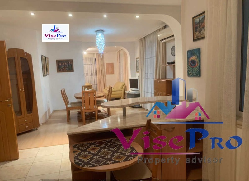 Под наем 3-СТАЕН, град Благоевград, Широк център • 900 лв. / 460.16 € • 49730500 1