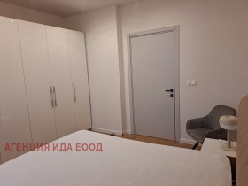 3+ slaapkamer Tsentar, Sofia 10