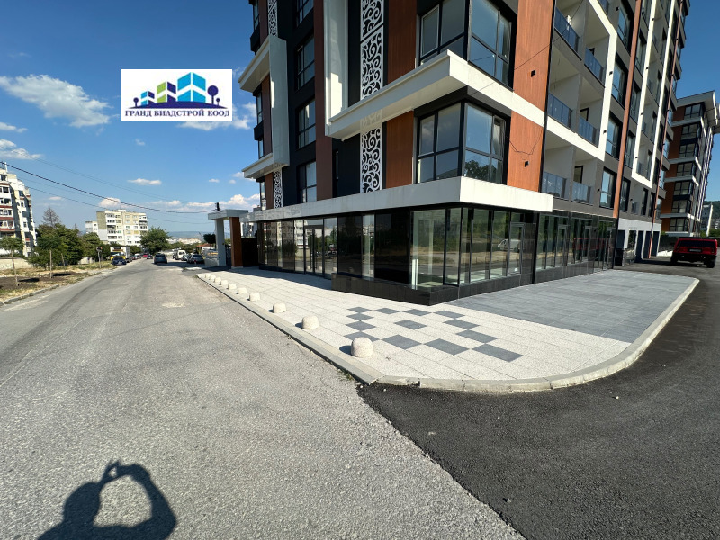 Дава под наем  Магазин град Шумен , Боян Българанов 1 , 250 кв.м | 52173723 - изображение [10]