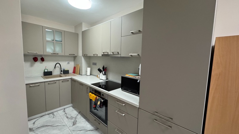 De inchiriat  2 dormitoare Varna , Ocrâjna bolnița-Generali , 85 mp | 43864497