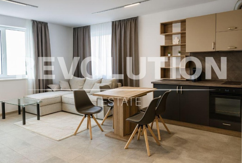 Дава под нем  3-стаен, град Варна, Възраждане 2 •  750 € • ID 56384986 — holmes.bg - [1] 