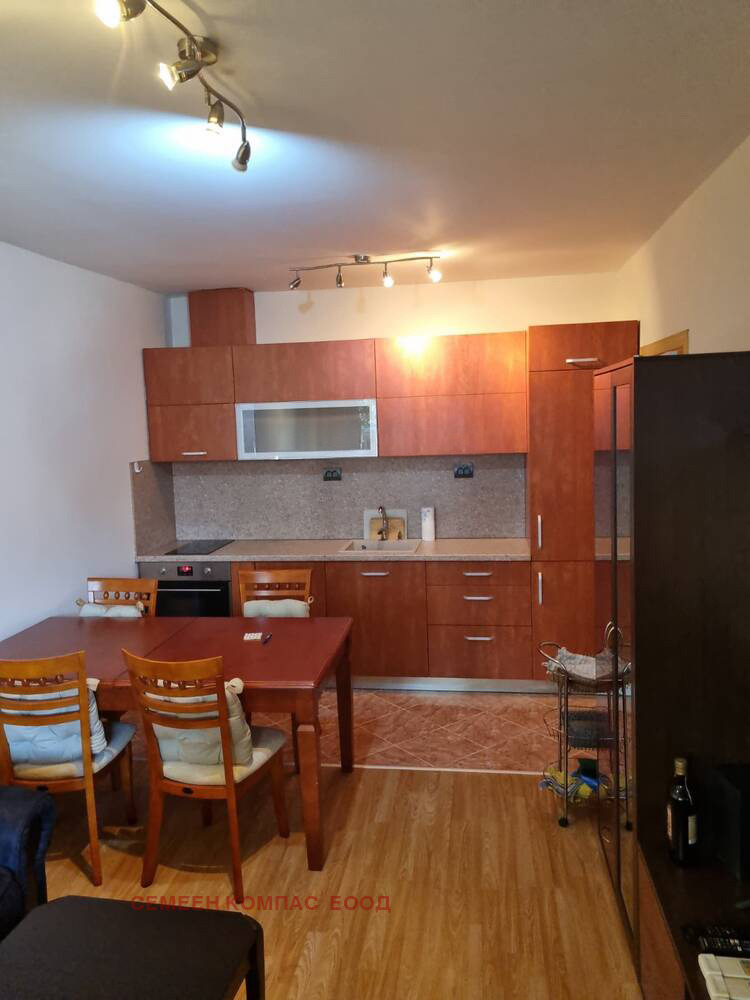 Te huur  2 slaapkamers Plovdiv , Marasja , 80 m² | 15816161