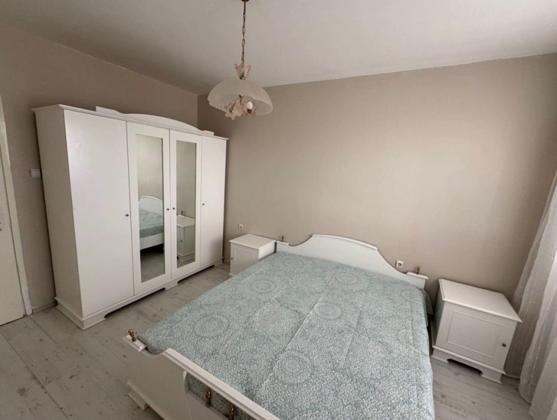 K pronájmu  2 ložnice Sofia , Družba 1 , 90 m2 | 44480977 - obraz [2]