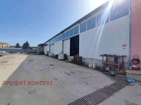 Budynek przemysłowy Gorna Orjachowica, region Wielkie Tyrnowo 1
