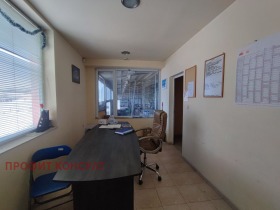 Budynek przemysłowy Gorna Orjachowica, region Wielkie Tyrnowo 6