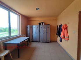 Budynek przemysłowy Gorna Orjachowica, region Wielkie Tyrnowo 7