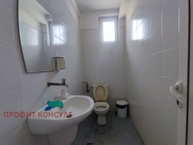 Budynek przemysłowy Gorna Orjachowica, region Wielkie Tyrnowo 10
