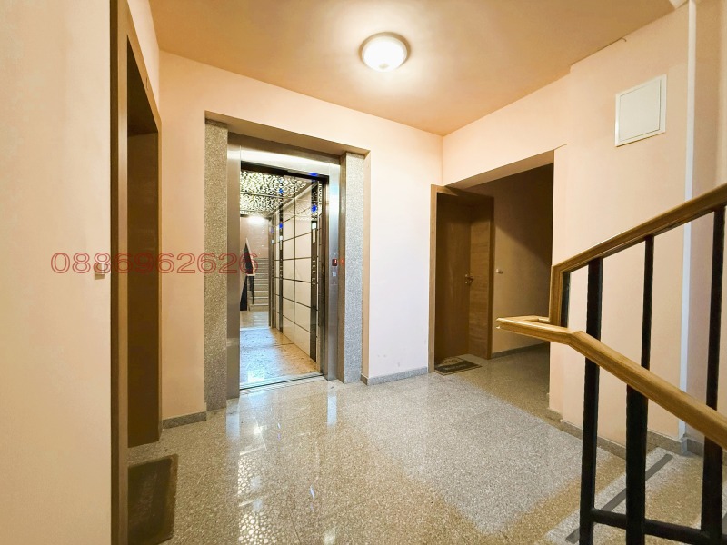 K pronájmu  1 ložnice Varna , Centar , 75 m2 | 55773854 - obraz [9]