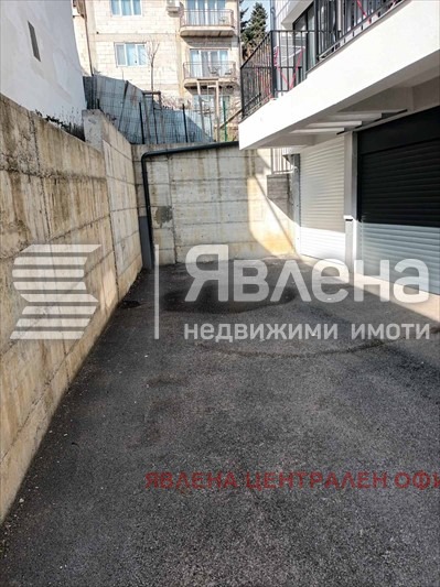 Дава под наем ГАРАЖ, ПАРКОМЯСТО, гр. София, Карпузица, снимка 3 - Гаражи и паркоместа - 53459652