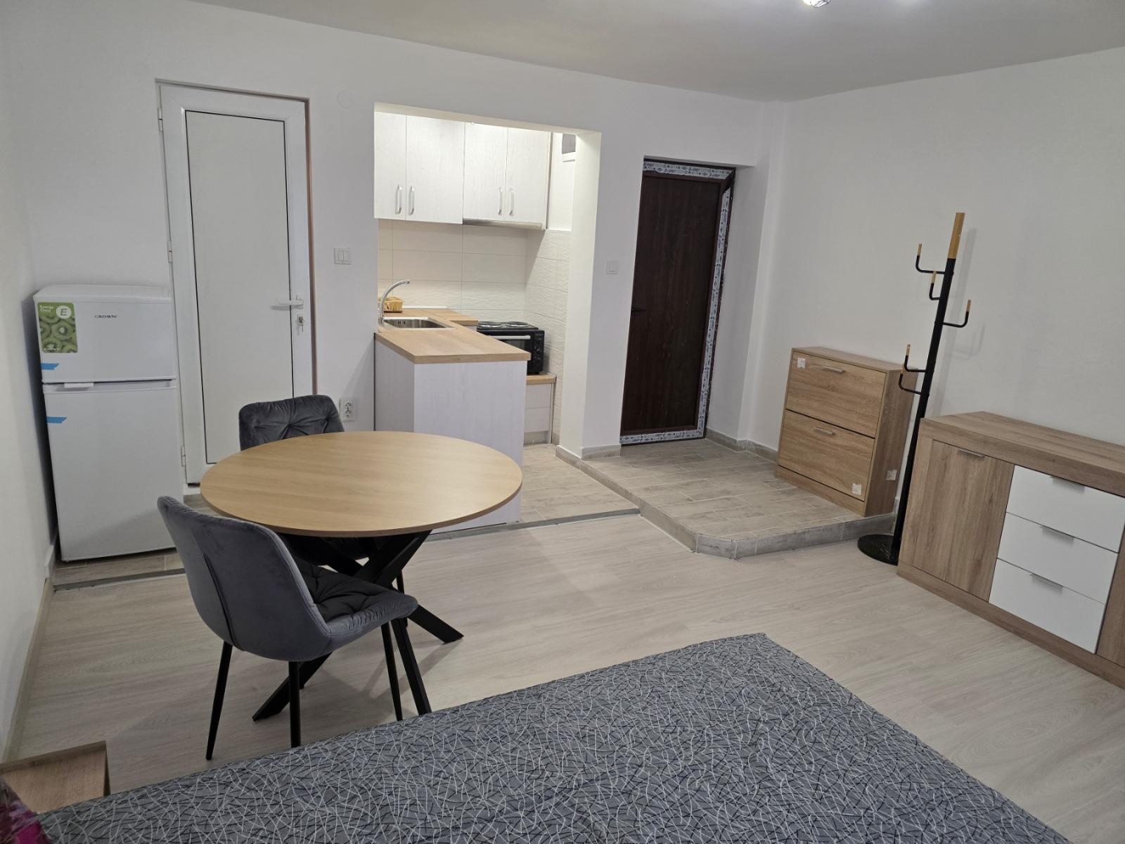 Дава под наем 1-СТАЕН, гр. Плевен, 9-ти квартал, снимка 13 - Апартаменти - 53767243