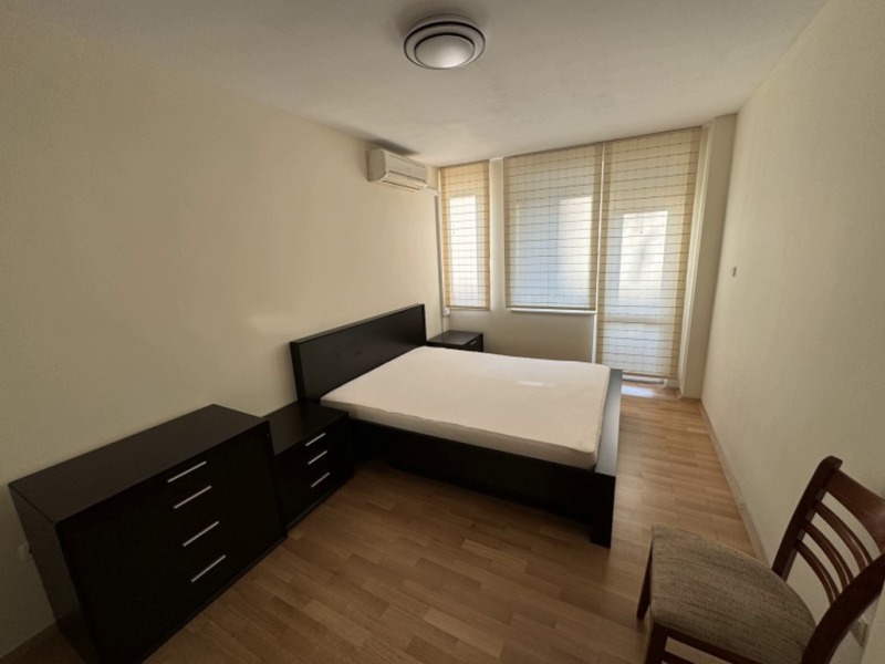 Zu vermieten  2 Schlafzimmer Sofia , Zentar , 100 qm | 15040272 - Bild [4]