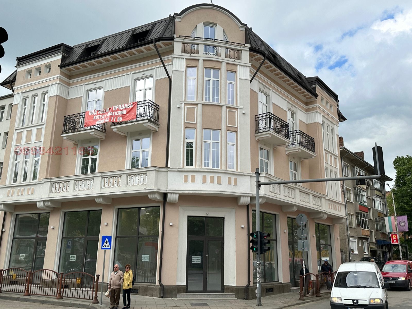 Дава под наем ХОТЕЛ, гр. Ловеч, Център, снимка 1 - Хотели - 54568019