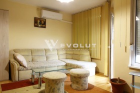 2 bedroom Pogrebi, Varna 1