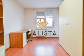 ���� ��� ���� 3-����� | Imot.bg � ����� ������ 8