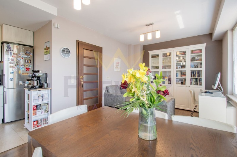 Дава под наем 4-СТАЕН, гр. София, Лозенец, снимка 3 - Апартаменти - 53438608