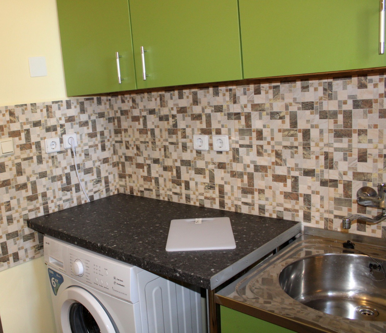 Дава под наем 1-СТАЕН, гр. София, Света Троица