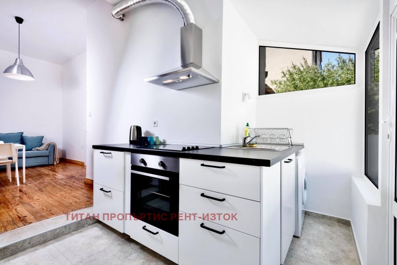Kiadó  1 hálószoba Burgas , Centar , 130 négyzetméter | 84137483 - kép [2]