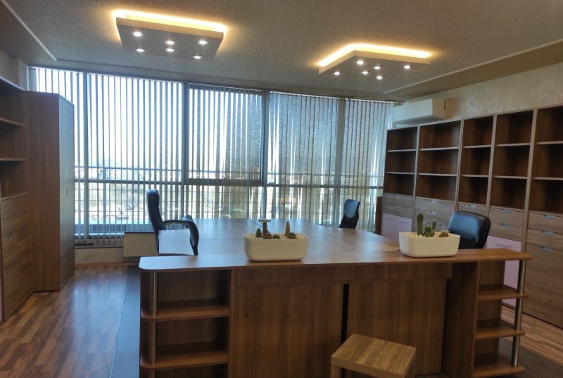Дава под Наем ОФИС в град София, Враждебна - 327 кв.м / 1 980 € » 3 872.54 лв., ДРИЙМ ВИЖЪН НЕДВИЖИМИ ИМОТИ