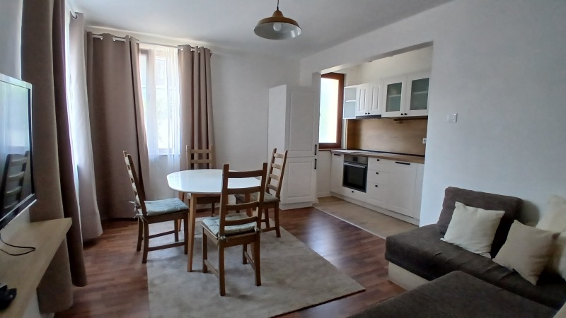 Издаје се  1 спаваћа соба Шумен , Добруджански , 60 м2 | 45614466