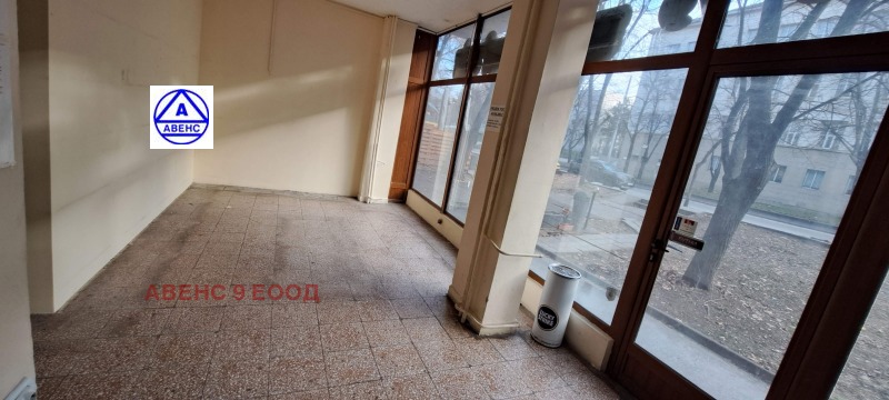 De inchiriat  Magazin Pleven , Șiroc țentâr , 70 mp | 85069924